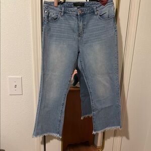 Liverpool Los Angeles Hannah Crop Flare Jeans with Frayed Hem